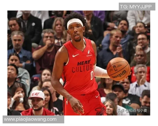 怀特状态火热侧翼三分如箭穿心助力球队逆转胜利 怀特状态火热侧翼三分如箭穿心助力球队逆转胜利