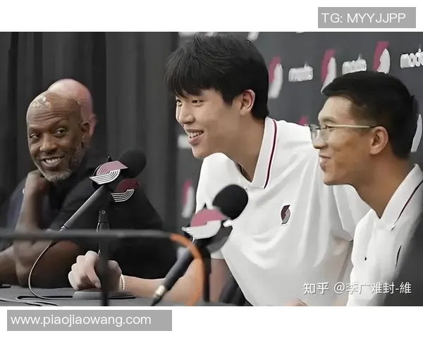 本尊辟谣!刘禹铖:瀚森的翻译是我的本职工作 但求无愧于心 本尊辟谣!刘禹铖:瀚森的翻译是我的本职工作 但求无愧于心