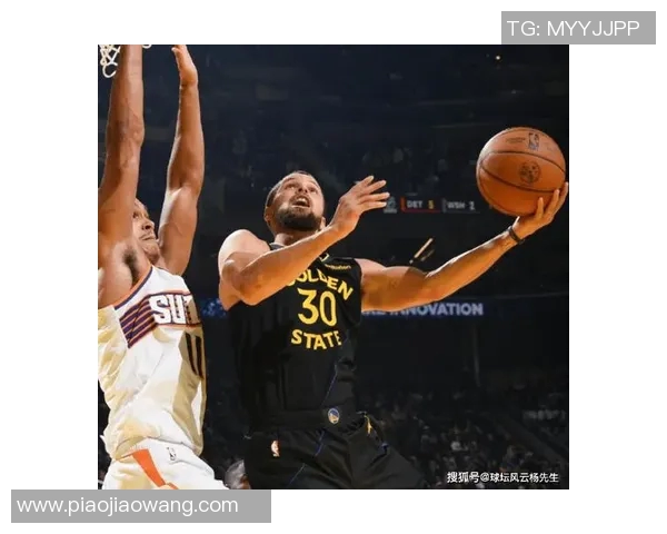 太阳99-98险胜勇士，巴特勒31分，库里15+9+7，布克25分