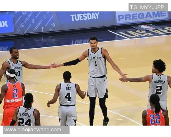 恐怖的防守压迫性！雷霆首节逼迫雄鹿8次失误 首发后场合计5次